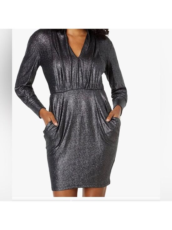 Donna Morgan Dresses & Skirts - Donna Morgan Cocktail Mini Dress Silver Metallic Sz 2 Pockets $129
